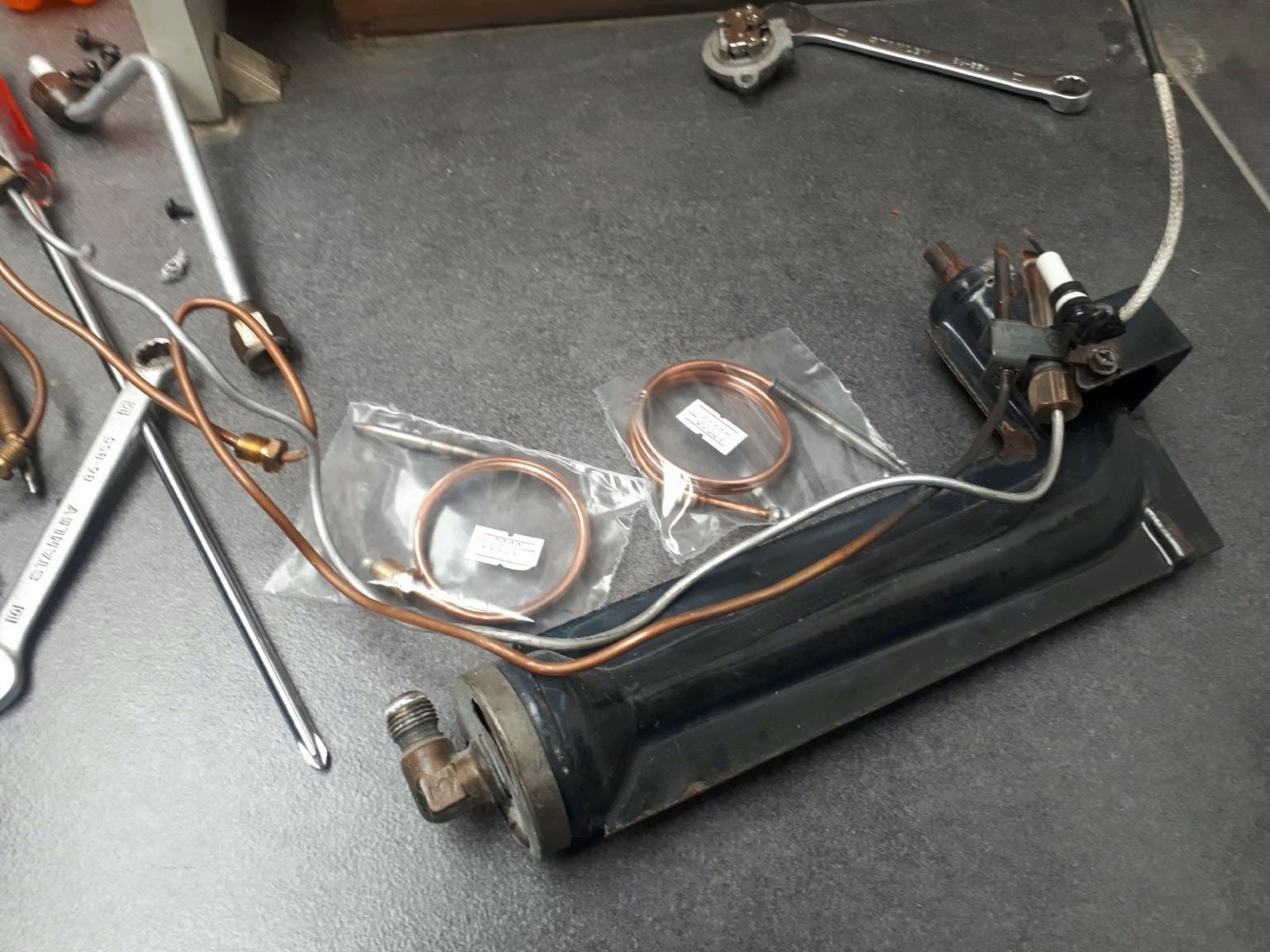 Componentes de termotanque a gas